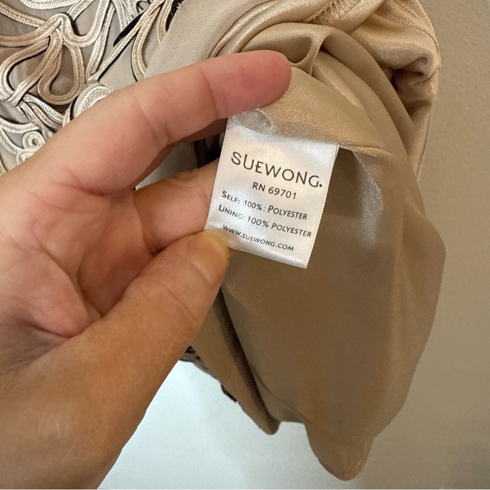 New Sue Wong Cap Sleeve Embroidered Appliqué Sheath Dress size 6 - Picture 5 of 15